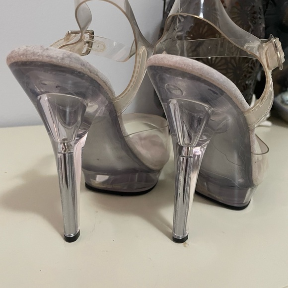 Fabulicious Silver Women's Platform Heels size 7 - Picture 6 of 9